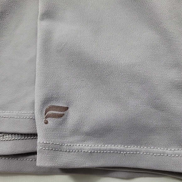 Fabletics Shirt Womens Size Medium Gray Vivienne Cross Back Tee Athletic Top - Picture 4 of 4